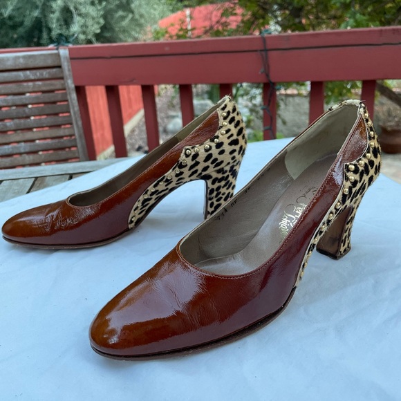 Stunning, elegant, collectible Rosina Ferragamo Schiavone Two-tone pump US 6-6.5 - Picture 5 of 10